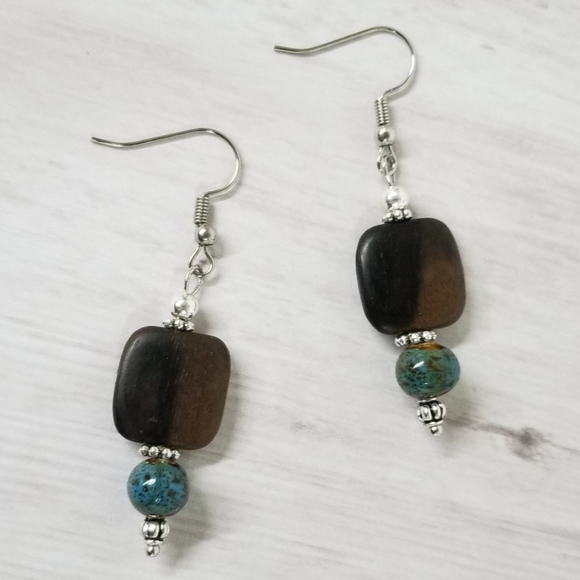 Brand New Boho Wood Earrings - Picture 1 of 3